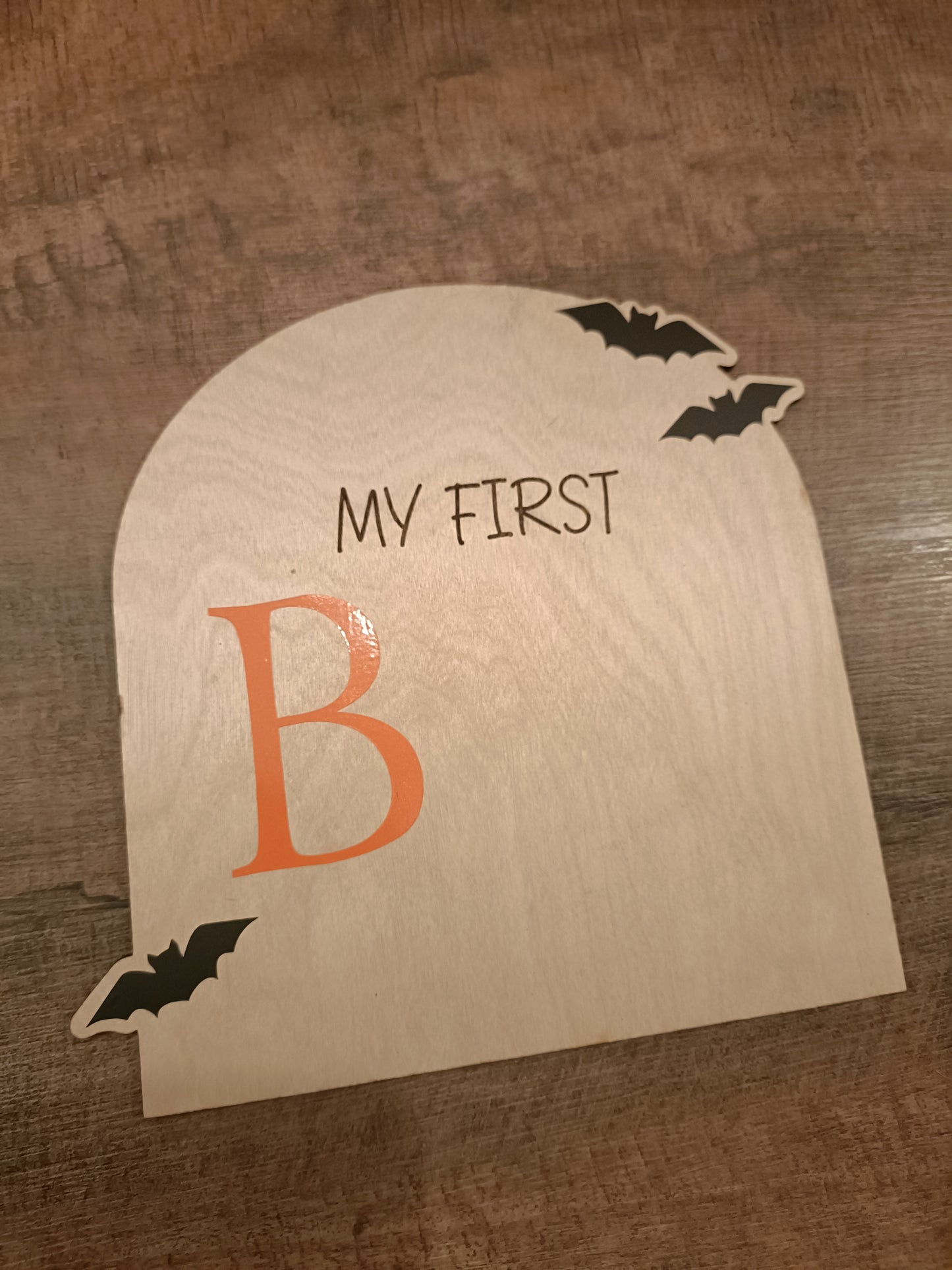 My first Halloween ghost name tag, made from birch ply. 
My first boo Halloween plaque